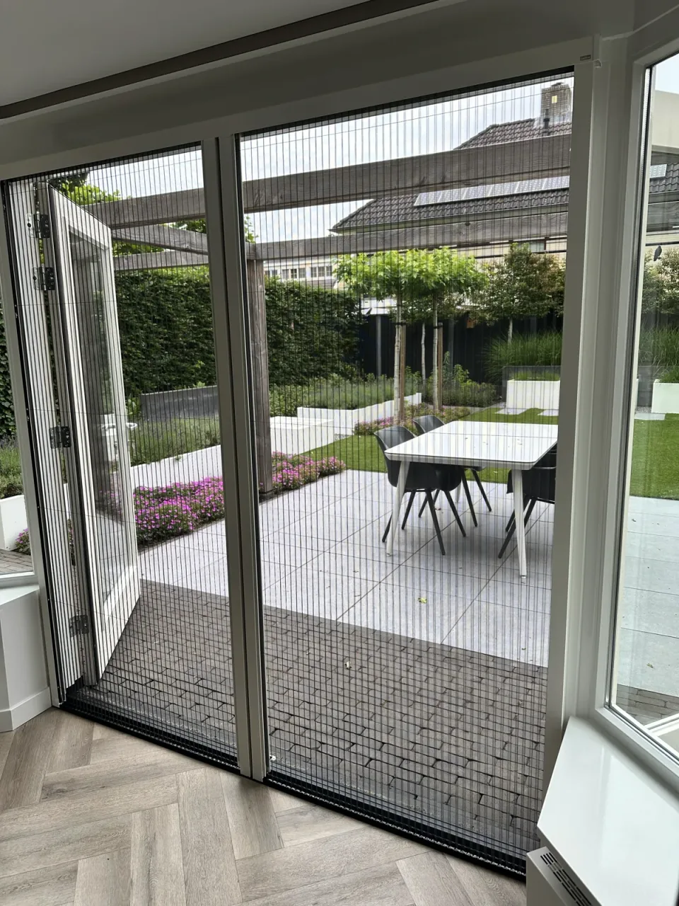 Hordeur in de woonkamer